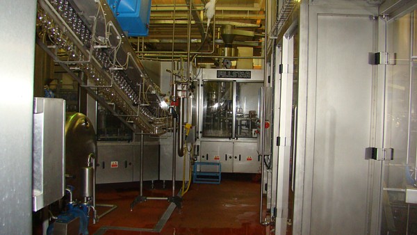 Technologie vyfukování PET lahví